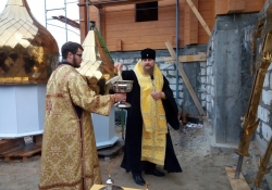 Освящение куполов и крестов для храма в пгт. Уренгой