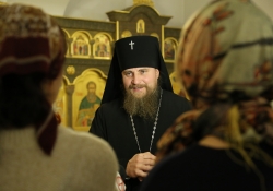 Божесвенная литургия в Богоявленском храме. Новый Уренгой