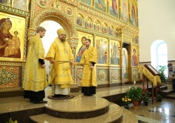 Божесвенная литургия в Богоявленском храме. Новый Уренгой