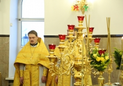 Божесвенная литургия в Богоявленском храме. Новый Уренгой