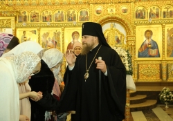 Вечернее богослужение в Богоявлениском храме в день престольного праздника. Награждение