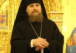 Вечернее богослужение в Богоявлениском храме в день престольного праздника. Награждение