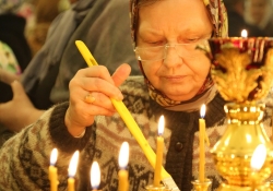 Вечернее богослужение в Богоявлениском храме в день престольного праздника. Награждение
