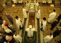 Вечернее богослужение в Богоявлениском храме в день престольного праздника. Награждение