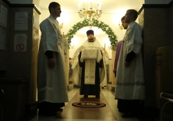 Вечернее богослужение в Богоявлениском храме в день престольного праздника. Награждение