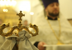 Вечернее богослужение в Богоявлениском храме в день престольного праздника. Награждение