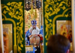 Престольный праздник в Обдорском остроге. Божественная литургия, крестный ход