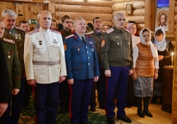 Престольный праздник в Обдорском остроге. Божественная литургия, крестный ход