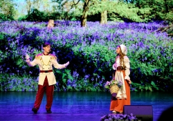 Пасхальный концерт с театрализованной постановкой "Золушка", КДЦ, Салехард