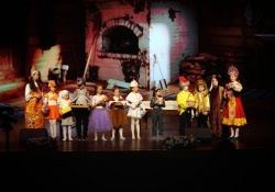 Пасхальный концерт с театрализованной постановкой "Золушка", КДЦ, Салехард