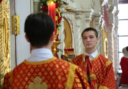 Божественная литургия в Петропавловском храме, юбилейные мероприятия,  приглашенные гости