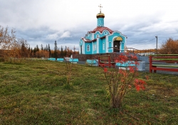 Престольный праздник в Харпе, Божественная литургия