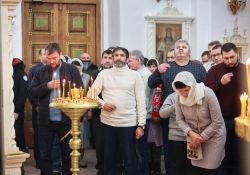 Божественная литургия в Петропавловском храме. Рождество Христово 