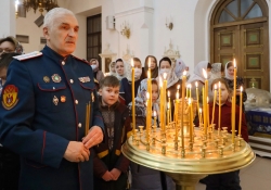 Божественная литургия в Петропавловском храме. Рождество Христово 