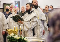 Крещение Господне в Новом Уренгое. Божественная литургия, великое освящение воды, крестный ход