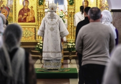 Крещение Господне в Новом Уренгое. Божественная литургия, великое освящение воды, крестный ход