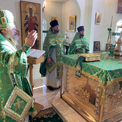 Архиерейское служение на Серафимовском подворье в престольный праздник