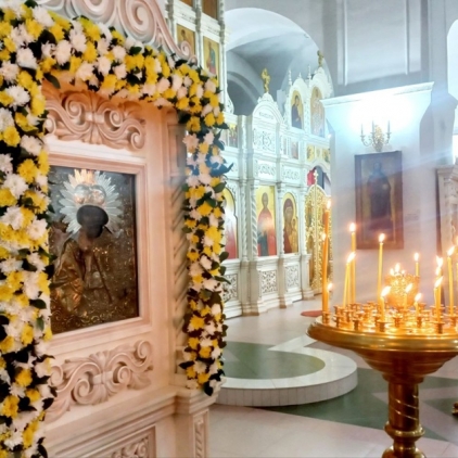 Архиерейское служение в канун дня памяти свт. Николая в Петропавловском храме