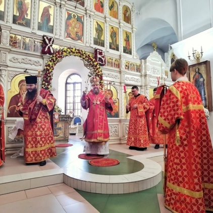 Архиерейское служение по случаю 15-летия хиротонии Его Высокопреосвященства