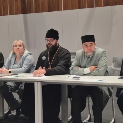 Новоуренгойское благочиние за круглым столом "Управление межнациональными рисками"
