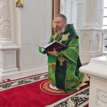 Епископ Феодосий совершил богослужения Пятидесятницы в Преображенском соборе