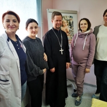 Встреча со священником в Салехардской больнице