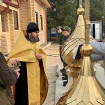Установка купола в храме п. Ягельный
