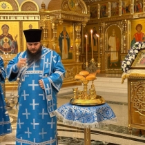 Архиерейское служение в канун Введения во храм Пресвятой Богородицы