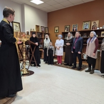 Священник встретился с будущими мамами