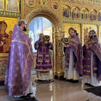 Архиерейское служение во 2 воскресенье Великого поста в Богоявленском храме Нового Уренгоя