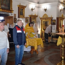 Богослужение на приходе в Ямбурге