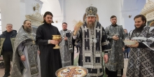 день памяти великомученика Фёдора Тирона в Петропавловском храме