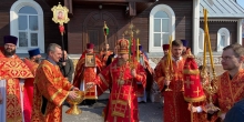 В день отдания Пасхи владыка возглавил Божественную литургию в Новом Уренгое