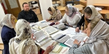 Чтецы Петропавловского храма продолжают изучать устав