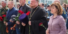 Возложение цветов в День памяти и скорби