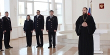 Священник на принятии присяги сотрудников МВД