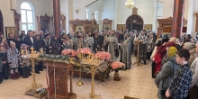 Богослужения Великой пятницы на Архиерейском подворье г. Новый Уренгой
