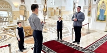 Подготовка иподиаконского состава к Пасхальному богослужению