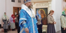 Архиепископ Николай совершил литургию в Петропавловском храме в праздник Введения