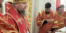 Архиерейское служение в воскресный день в храме Петра и Павла