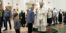 Архиерейское служение в Петропавловском храме в субботу