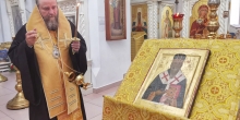 Архиепископ Николай молился за литургией в день памяти Собора Сибирских святых