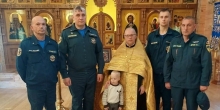 Введенский храм п. Уренгой посетили пожарные