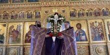 Воскресная литургия в Богоявленском храме